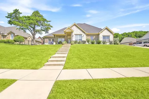 1906 Clearview Dr, Ennis, TX 75119