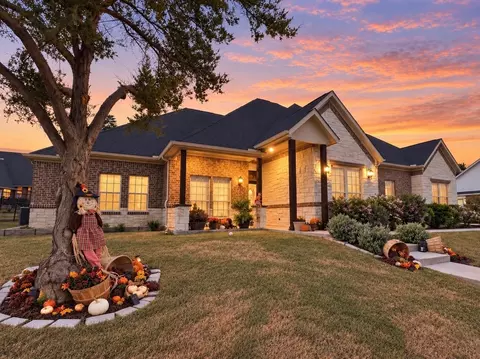 1906 Clearview Dr, Ennis, TX 75119