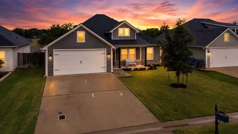Exterior - 132 Swan Lk, Waco, TX 76708 photo 4 of 6