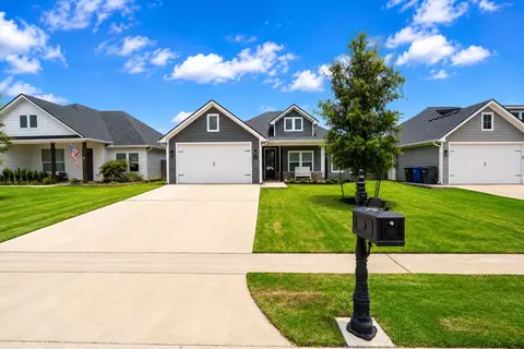 Exterior - 132 Swan Lk, Waco, TX 76708 photo 2 of 6