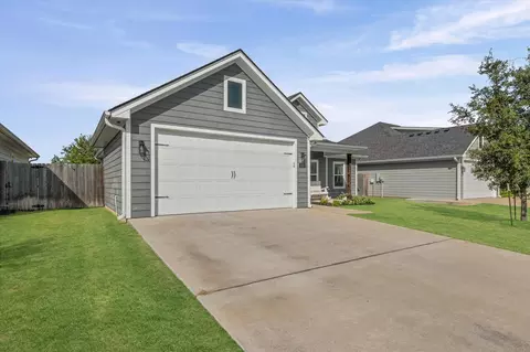 Exterior - 132 Swan Lk, Waco, TX 76708 photo 3 of 4