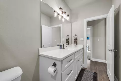 Bath - 132 Swan Lk, Waco, TX 76708 photo 2 of 2