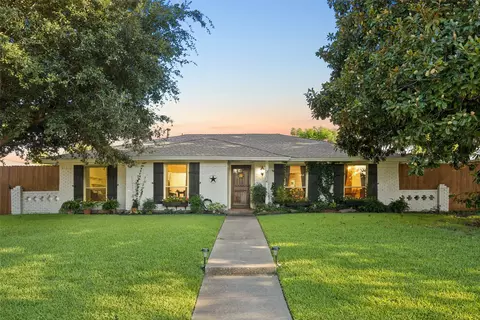 2104 Westlake Dr, Plano, TX 75075