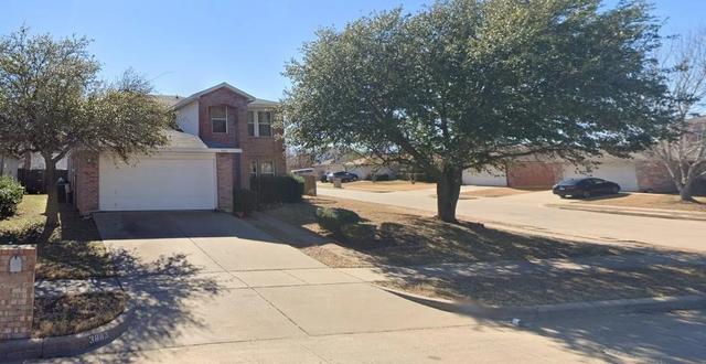 3883 Steeplechase Dr, Fort Worth, TX 76123