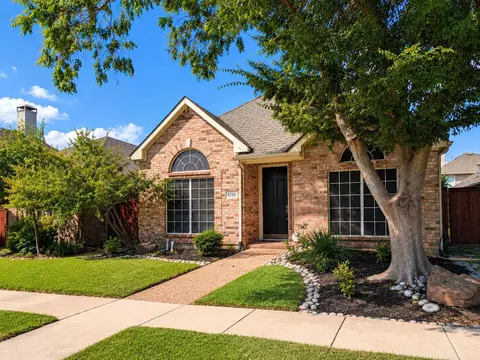 8708 Wellington Rd, Irving, TX 75063