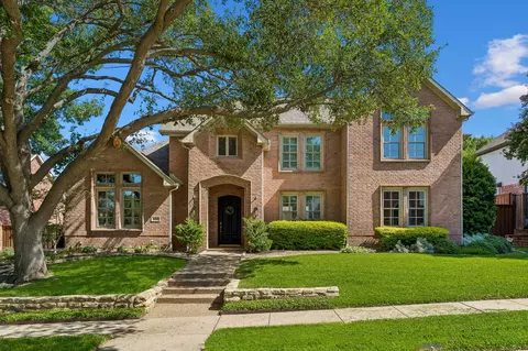 6413 Vicki Ln, Plano, TX 75093