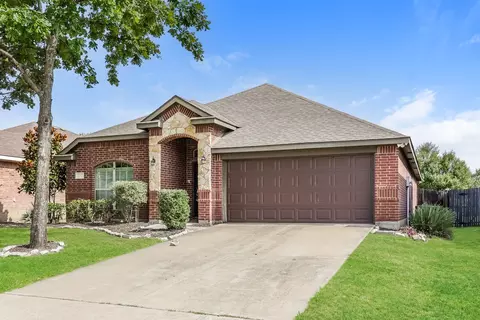 207 Rawhide St, Waxahachie, TX 75165