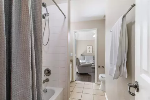 Bath - 1001 Willowgate Dr, Prosper, TX 75078 photo 4 of 7