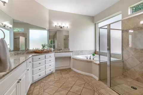 Bath - 1001 Willowgate Dr, Prosper, TX 75078 photo 2 of 7