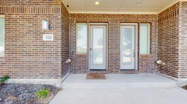 13228 Bee St, Farmers Branch, TX 75234