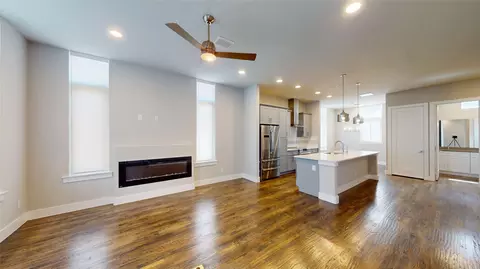 13228 Bee St, Farmers Branch, TX 75234