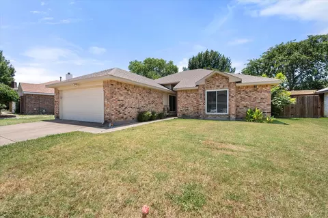 4959 Shady Oak Trl, Grand Prairie, TX 75052