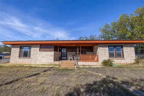 2609 Coggin Ave, Brownwood, TX 76801
