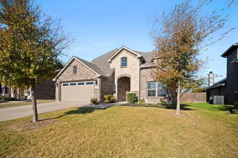 225 Lariat Trl, Waxahachie, TX 75165
