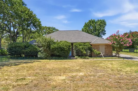 213 White Dr, Colleyville, TX 76034