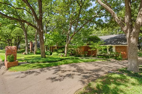 2212 Prestonwood Dr, Arlington, TX 76012