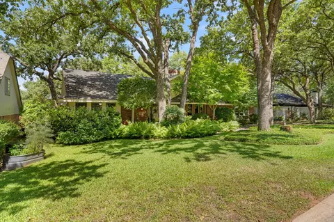 2212 Prestonwood Dr, Arlington, TX 76012