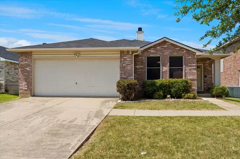 3525 Lipizzan Dr, Denton, TX 76210