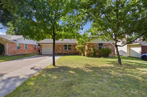 4577 Bonanza Ln, Dallas, TX 75211