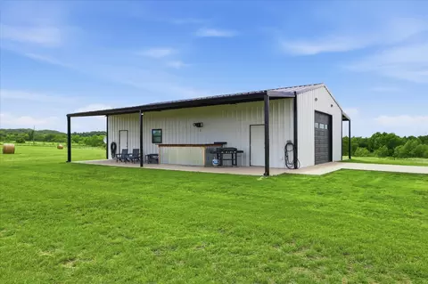 10061 Fm 66, Grandview, TX 76050