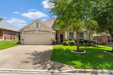5333 Smokey Ridge Dr, Fort Worth, TX 76123