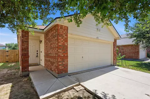 6712 Meadow Way Ln, Fort Worth, TX 76179