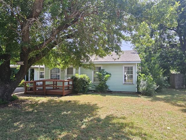 3132 Lakeland St, Fort Worth, TX 76111
