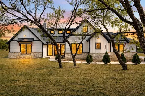 3217 Bairds Ln, Burleson, TX 76028