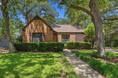 2113 Yucca Ave, Fort Worth, TX 76111