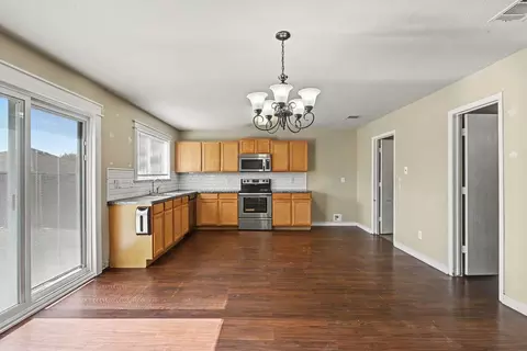 Living - 7164 Kickapoo Dr, Fort Worth, TX 76179 photo 6 of 8
