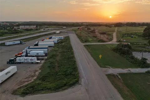 00 Hwy 90, Luling, TX 78648 photo 2