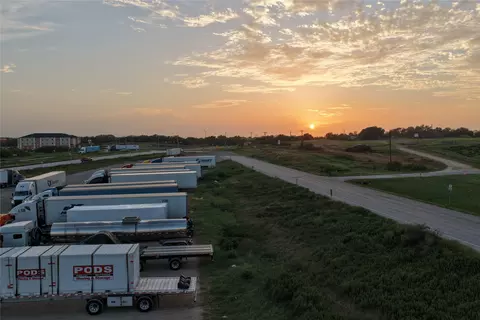 00 Hwy 90, Luling, TX 78648