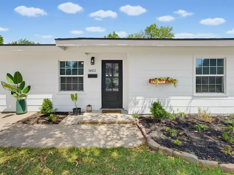 5852 Lyle St, Westworth Village, TX 76114