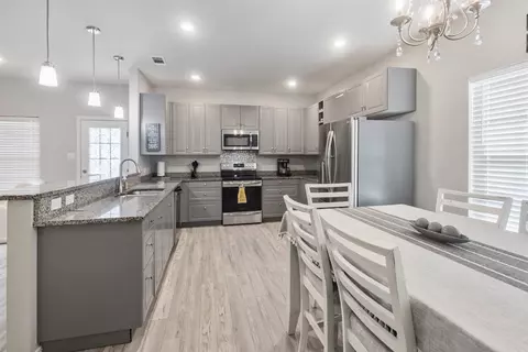 Kitchen - 591 Eubank St, Mabank, TX 75147 photo 1 of 6