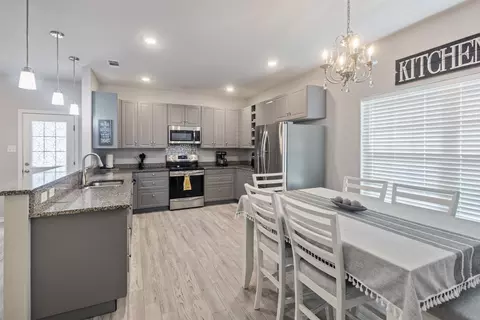Kitchen - 591 Eubank St, Mabank, TX 75147 photo 6 of 6