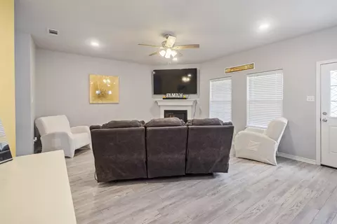 Living - 591 Eubank St, Mabank, TX 75147 photo 2 of 2
