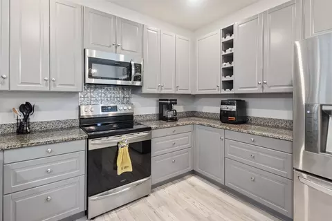 Kitchen - 591 Eubank St, Mabank, TX 75147 photo 3 of 6