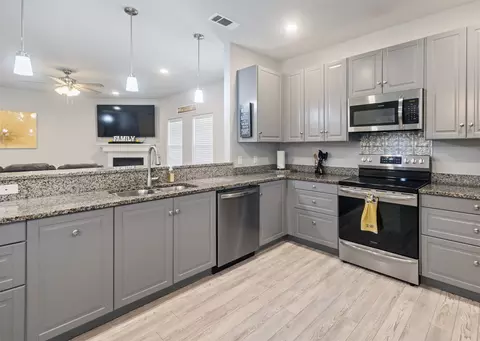 Kitchen - 591 Eubank St, Mabank, TX 75147 photo 4 of 6