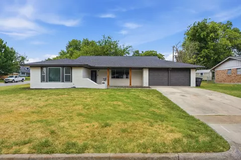 5512 Westcreek Dr, Fort Worth, TX 76133