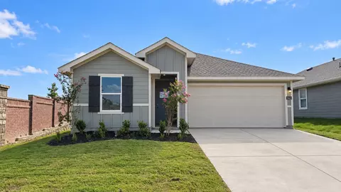 10613 Diamond Mine Dr, Crowley, TX 76036