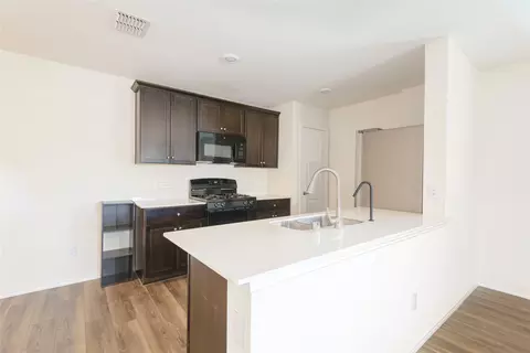 Kitchen - 1614 Fields View Dr, Anna, TX 75409 photo 4 of 4