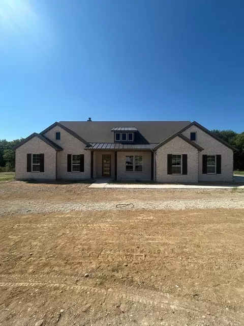 1007 Perrin Ln, Van Alstyne, TX 75495