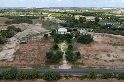 6887 Von Ormy Rd, Von Ormy, TX 78073 photo 29