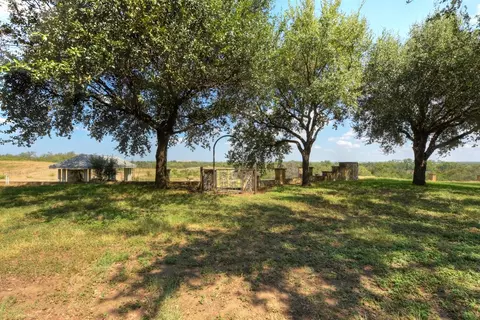6887 Von Ormy Rd, Von Ormy, TX 78073 photo 18