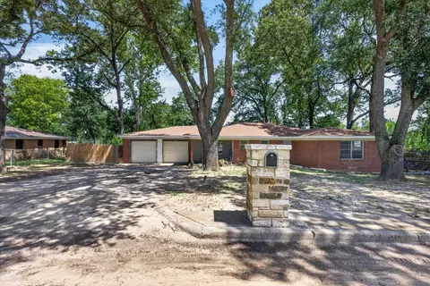925 Maryland Dr, Athens, TX 75751