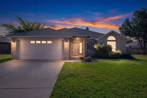 737 E Sheila Cir, Joshua, TX 76058
