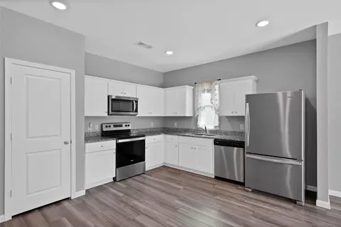 Kitchen - 1433 Ancer Way, Haslet, TX 76052 photo 1 of 1