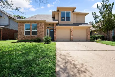 2216 Reverchon Dr, Arlington, TX 76017