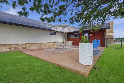 Exterior - 4167 Highway 67, Rainbow, TX 76077 photo 6 of 9