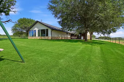 Exterior - 4167 Highway 67, Rainbow, TX 76077 photo 5 of 9